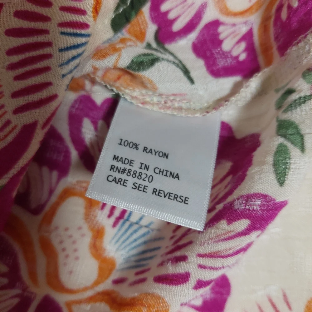 Nicole Miller Cream Floral V-Neck Flutter Sleeve Top with Pink & Orange Blooms - Picture 4 of 4